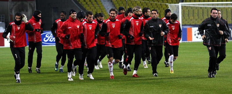 Sevilla FC First Team Train